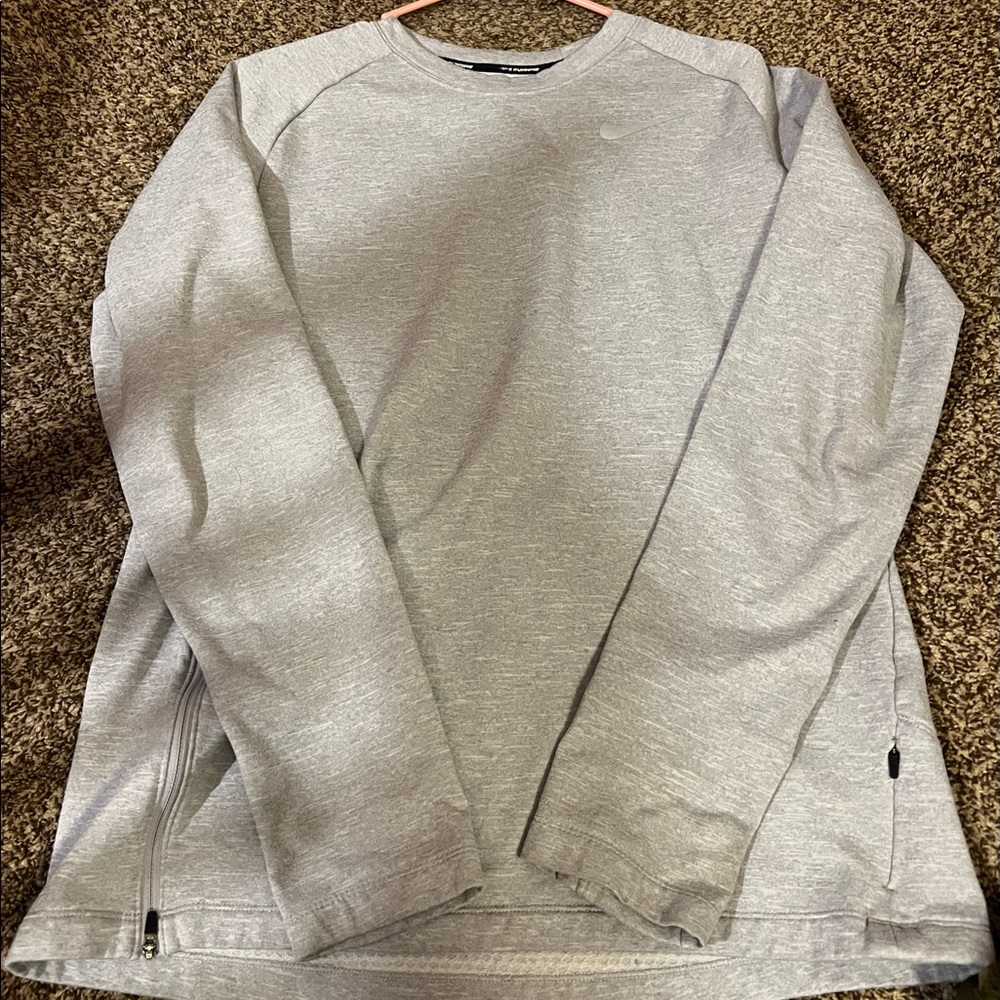Grey Nike crew neck with thumb holes!